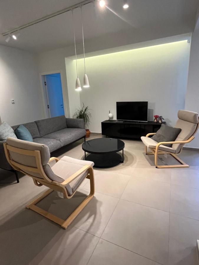 Fofi'S City Center Apartment Kavala Eksteriør billede